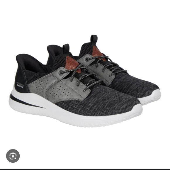 Skechers Black and Gray Sneakers with Knit Upper and Sleek Design - Picture 1 of 11